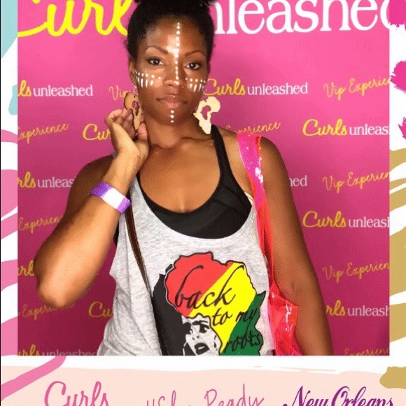 Meet your Posher, Alecia - Picture 5 of 8